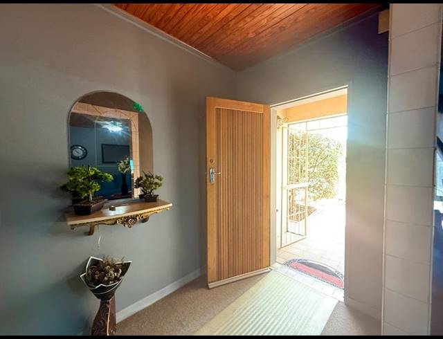 3 BEDROOM HOUSE FOR SALE IN VANDERBIJLPARK CW 5